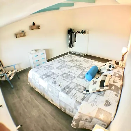 Vista Oliveta Apartment